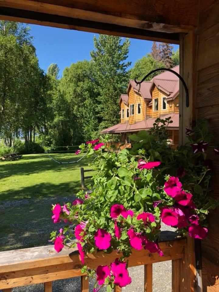 Susitna River Lodging, Riverside Cabins Talkeetna Eksteriør billede